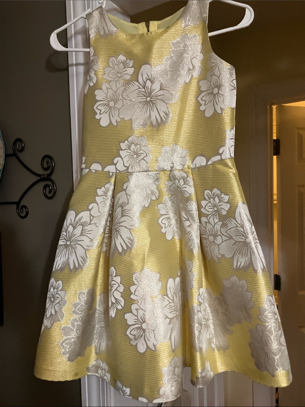Girls' Yellow & Ivory Sleeveless Floral Jacquard Fit Flare Party Dress Size 10